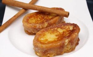 tostadas de pan con miel torrijas e1555612617248